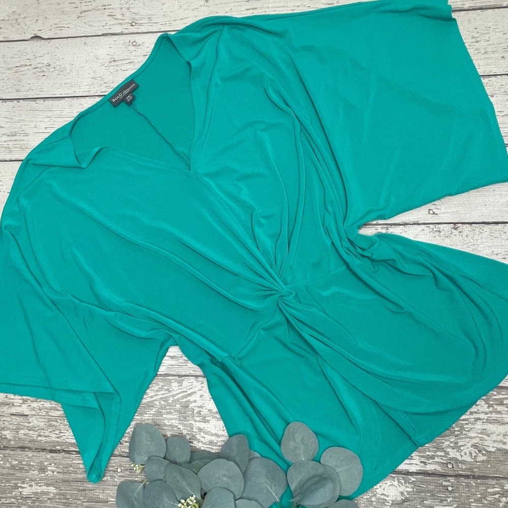 Bold Elements Twist Surplice Short Sleeve Top